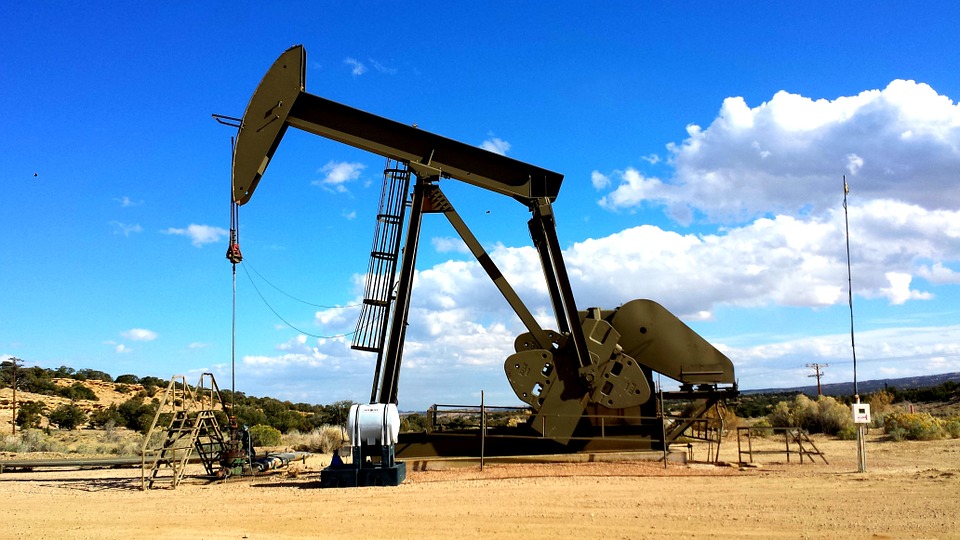 Oil Refinery Image via Pixabay (Public Domain)