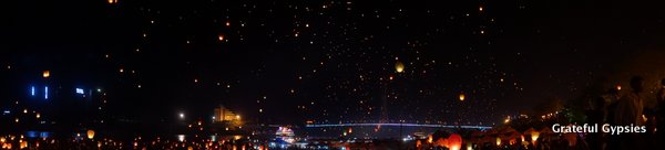 A panorama of the lanterns being sent off.