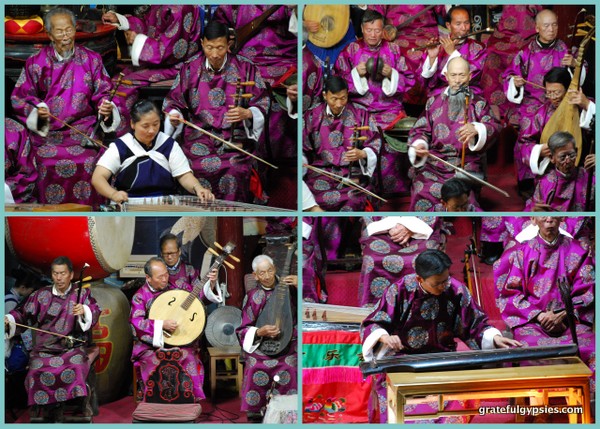 Naxi orchestra jammin' out in Lijiang.
