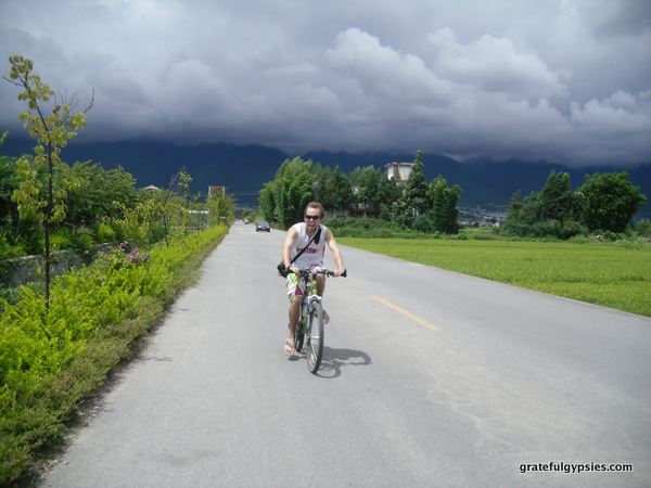 Cycling in Dali