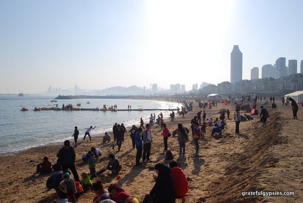 Labor Day crowd on the beach in Dalian.
