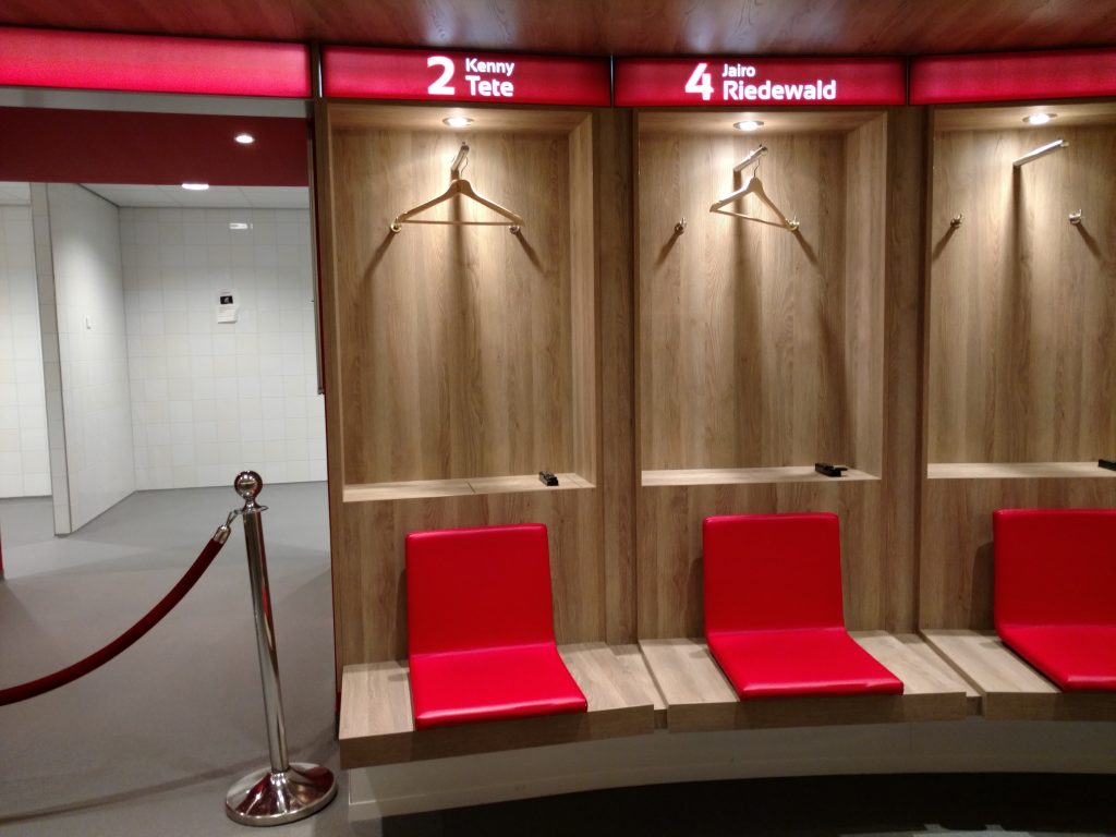 ... and the kleedkamer for the thuisclub Ajax!