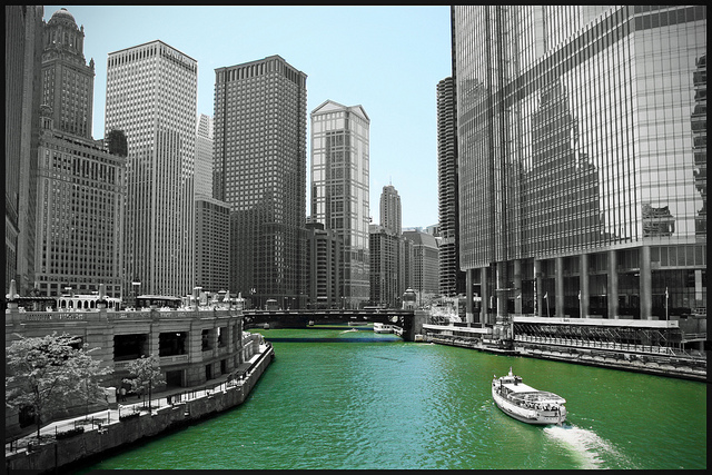 Image "Chicago River" by Bert Kaufmann on Flickr.com