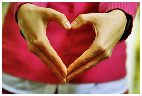 Image "heart is in my hands" by Shimelle Laine on Flickr.com.