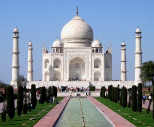 Taj Mahal by Thuresson via Wikipedia