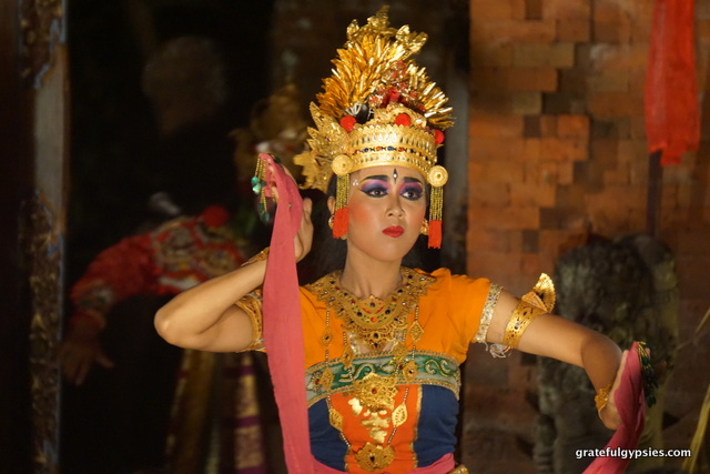 Balinese dance - always colorful.