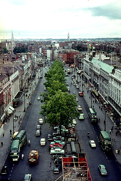 Uacht. nó Íocht. i mBÁC? Is this "Sráid Uí Chonaill Uachtarach" or "Sráid Uí Chonaill Íochtarach" i mBaile Átha Cliath? Leid: an bhliain 1964. Má tá a fhios agat an "uachtarach" nó "íochtarach" é, scríobh isteach! (grianghraf: http://commons.wikimedia.org/wiki/File:O%27Connell_St.,_Dublin_from_Nelson%27s_Pillar,_1964.jpg). Ar ndóigh, tá an freagra le fáil sa Vicípéid agus beidh sé ar fáil anseo sa todhchaí. 