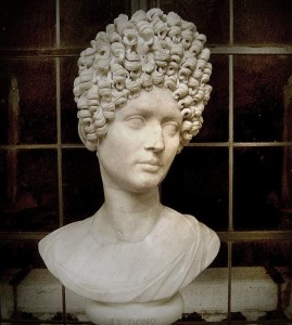 Exaggerated hairstyle of the Flavian period (80s–90s CE). Courtesy of Wikicommons & Tetrakyts. 