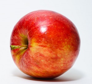 A Red Apple. Courtesy of WikiCommons.