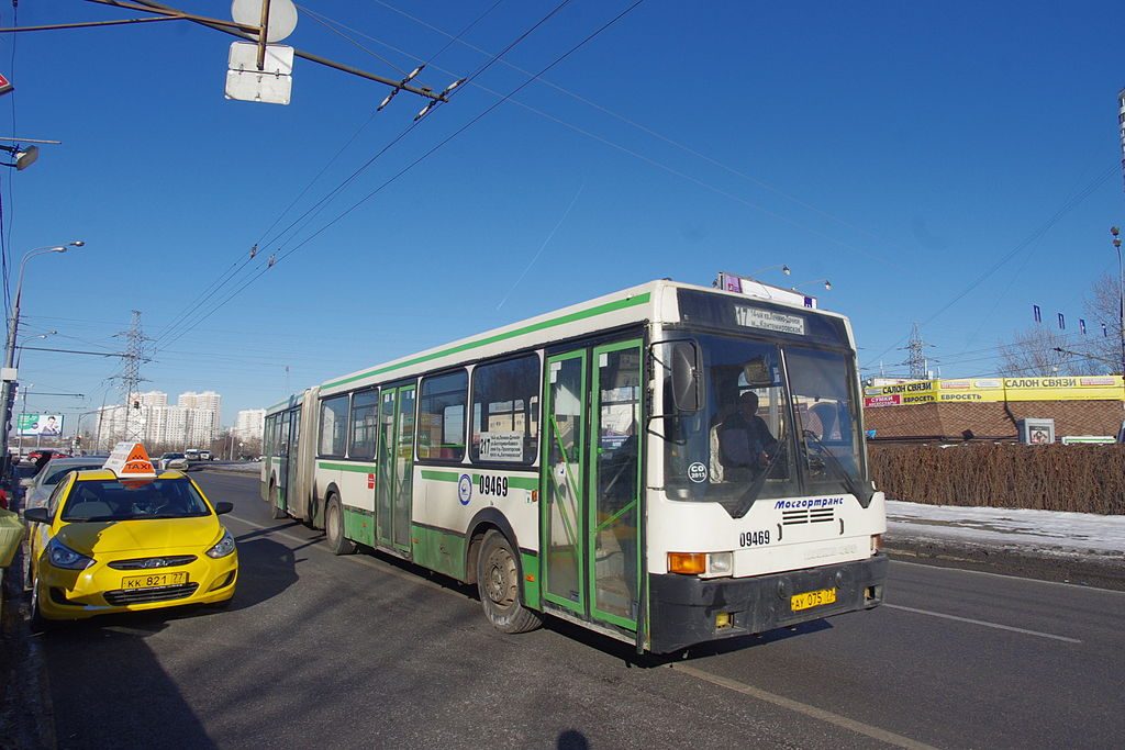 bus and taxi in Moscow