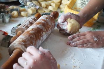 kneading_dough