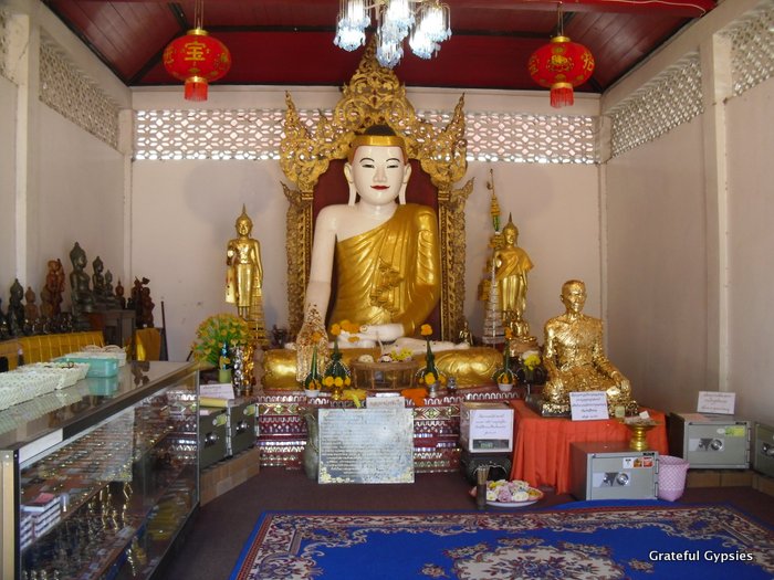 A Burmese style Buddha in the temple.