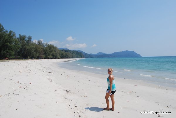 An empty beach in Thailand? It's possible!