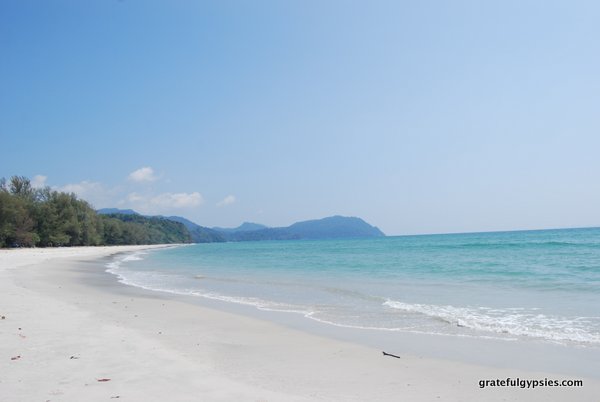 An empty beach... in Thailand?!